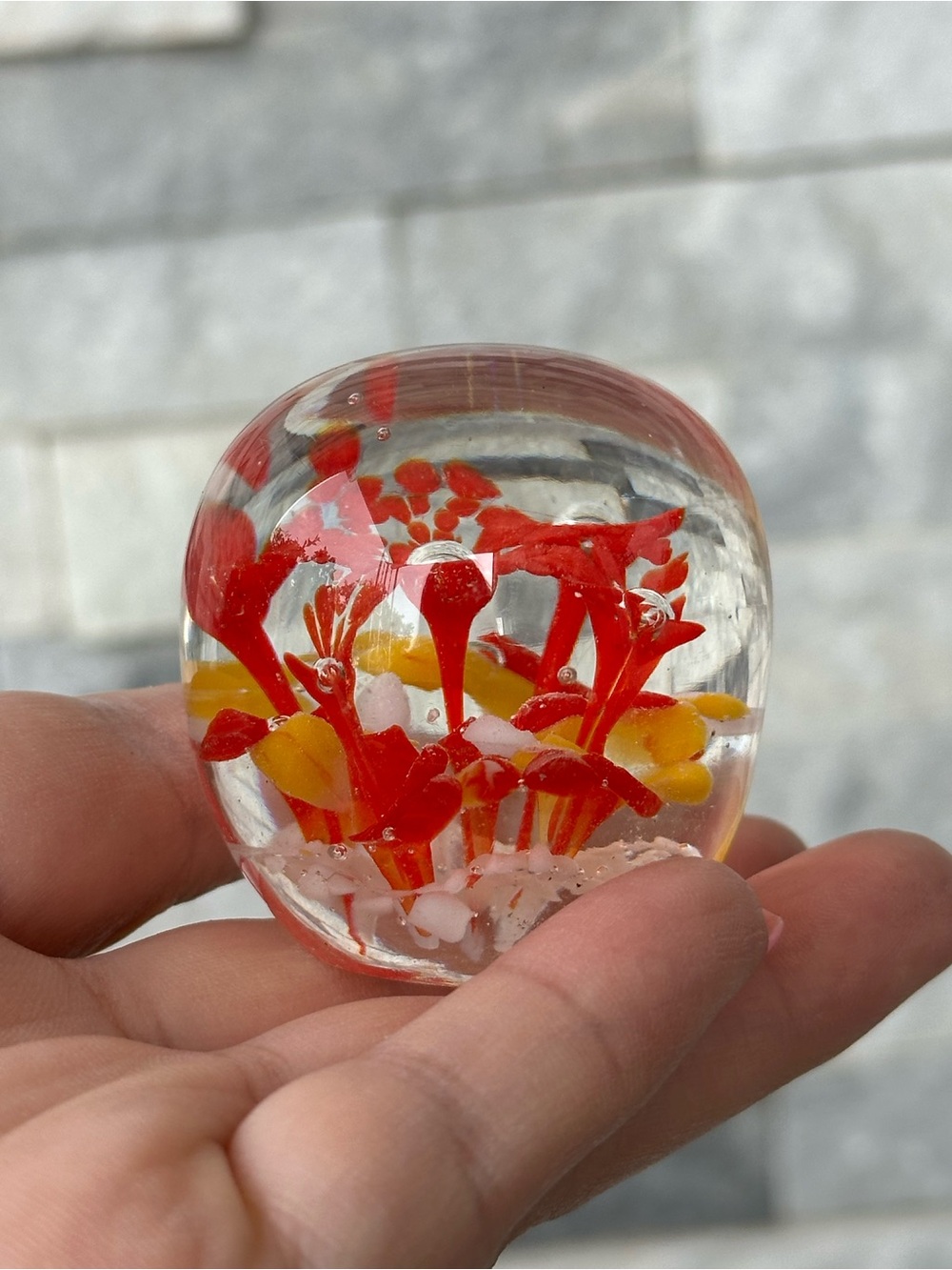 Small paper weight vintage Red Yellow Flowers